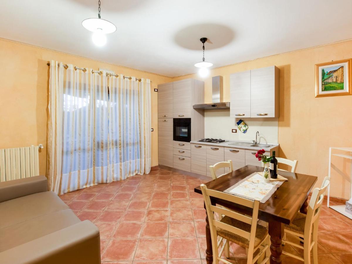 Cozy Chalet At Marone Lake Lombardy With Pool Exteriör bild
