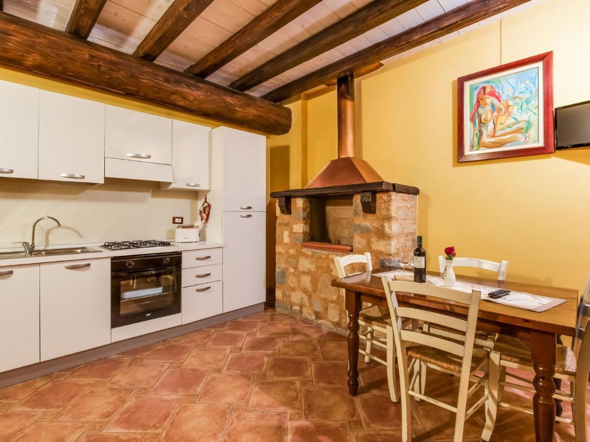 Cozy Chalet At Marone Lake Lombardy With Pool Exteriör bild