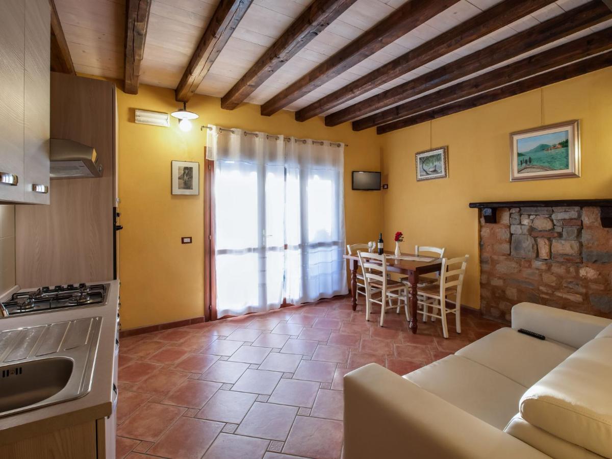 Cozy Chalet At Marone Lake Lombardy With Pool Exteriör bild